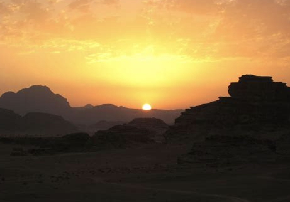 Must kõrb Jordania päikesetõus