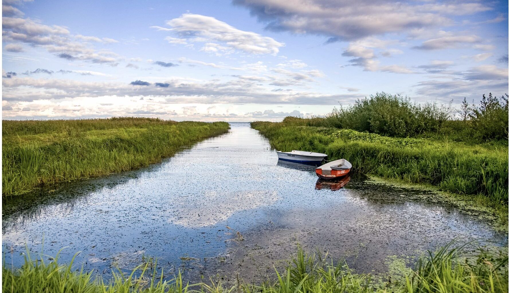 Estonia, Ida-Virumaa Prov, Canal To Lake, Jeff Shea